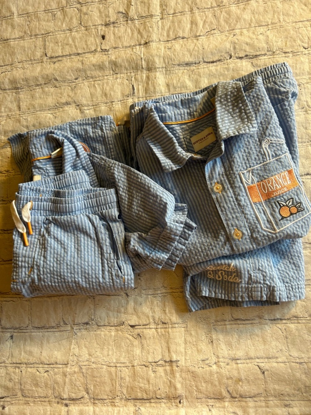 SCOTCH & SODA BOYS (2) SEERSUCKER SHORT OUTFITS BLUE/ORANGE JUICE BOX GRAPHICS 7 - Picture 10 of 10